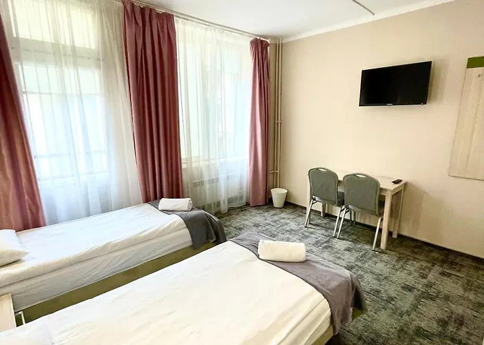 Emka Auberge de jeunesse *